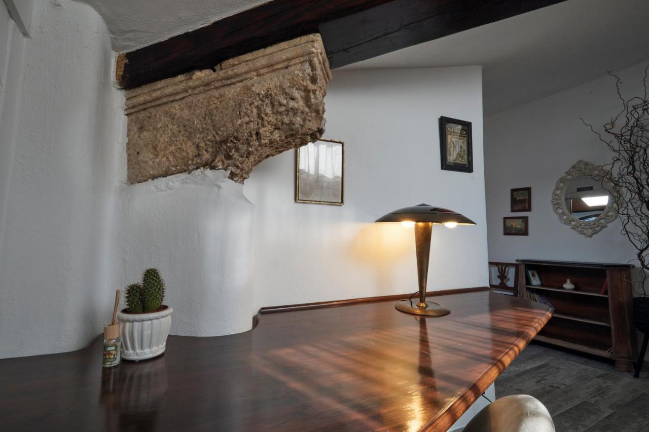 Upstairs - Skylight Apartment Lecce Ngoại thất bức ảnh