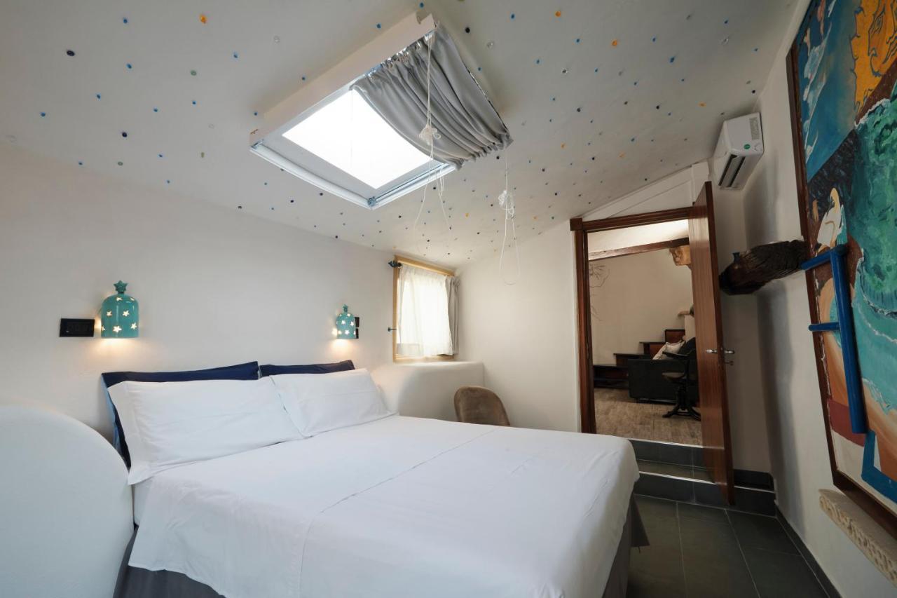 Upstairs - Skylight Apartment Lecce Ngoại thất bức ảnh
