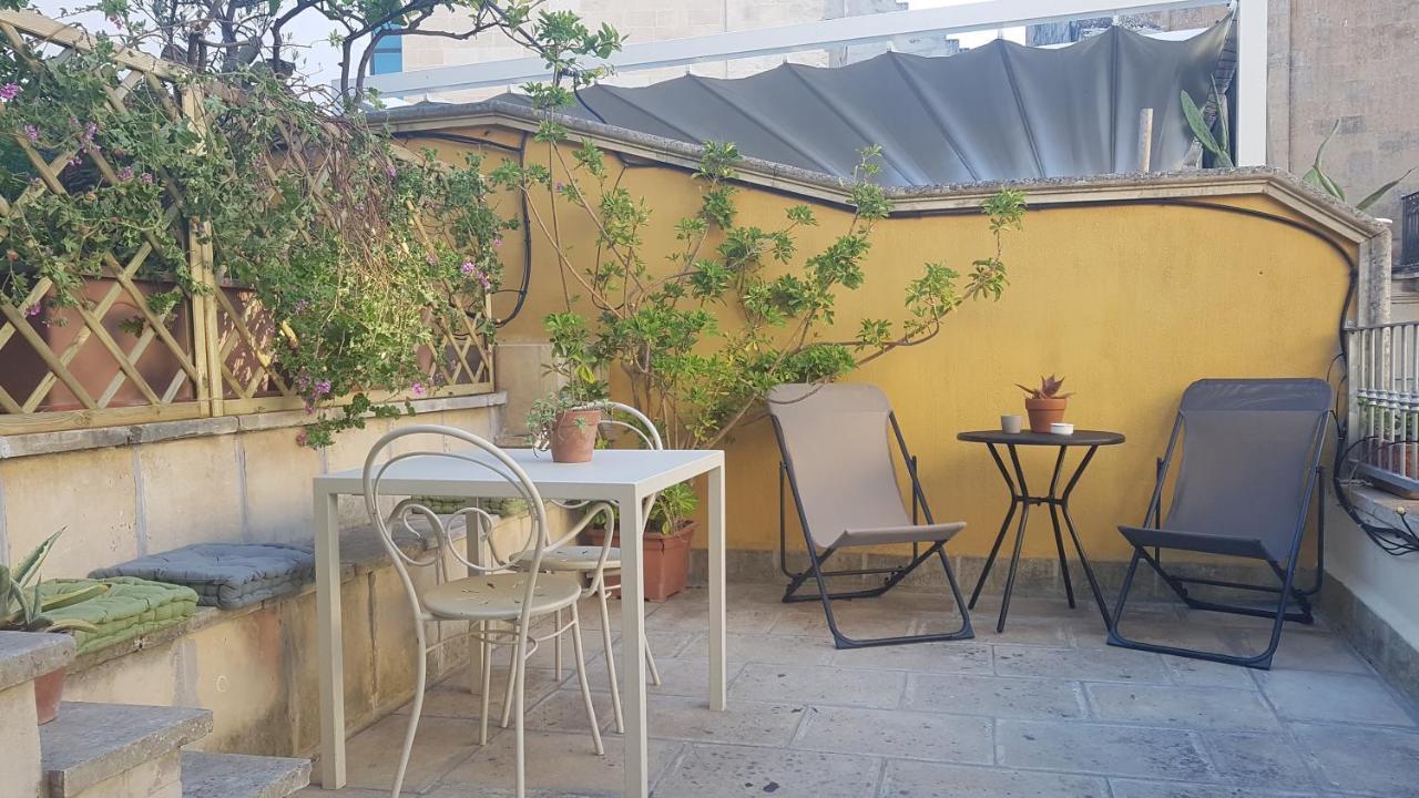 Upstairs - Skylight Apartment Lecce Ngoại thất bức ảnh