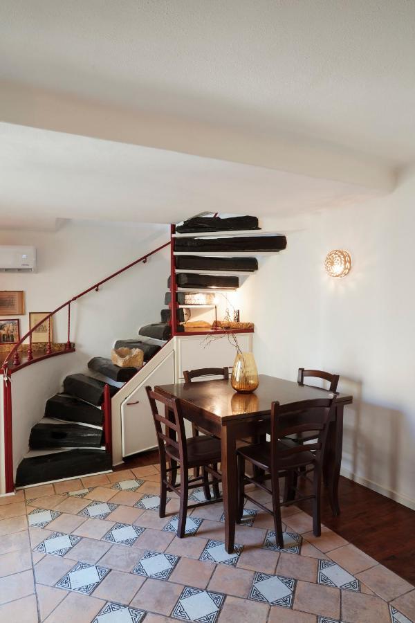Upstairs - Skylight Apartment Lecce Ngoại thất bức ảnh