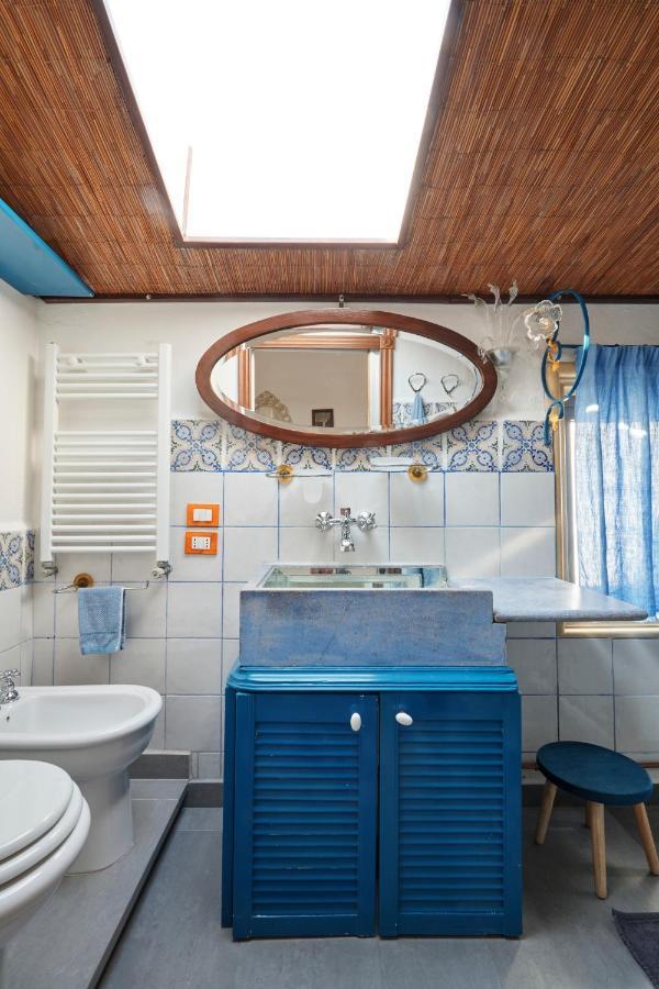 Upstairs - Skylight Apartment Lecce Ngoại thất bức ảnh
