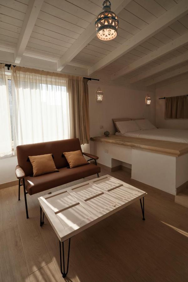 Upstairs - Skylight Apartment Lecce Ngoại thất bức ảnh